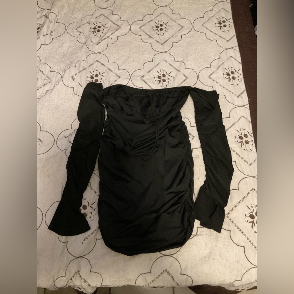 SHEIN black petite Off Shoulder Flounce Sleeve Ruched Dress